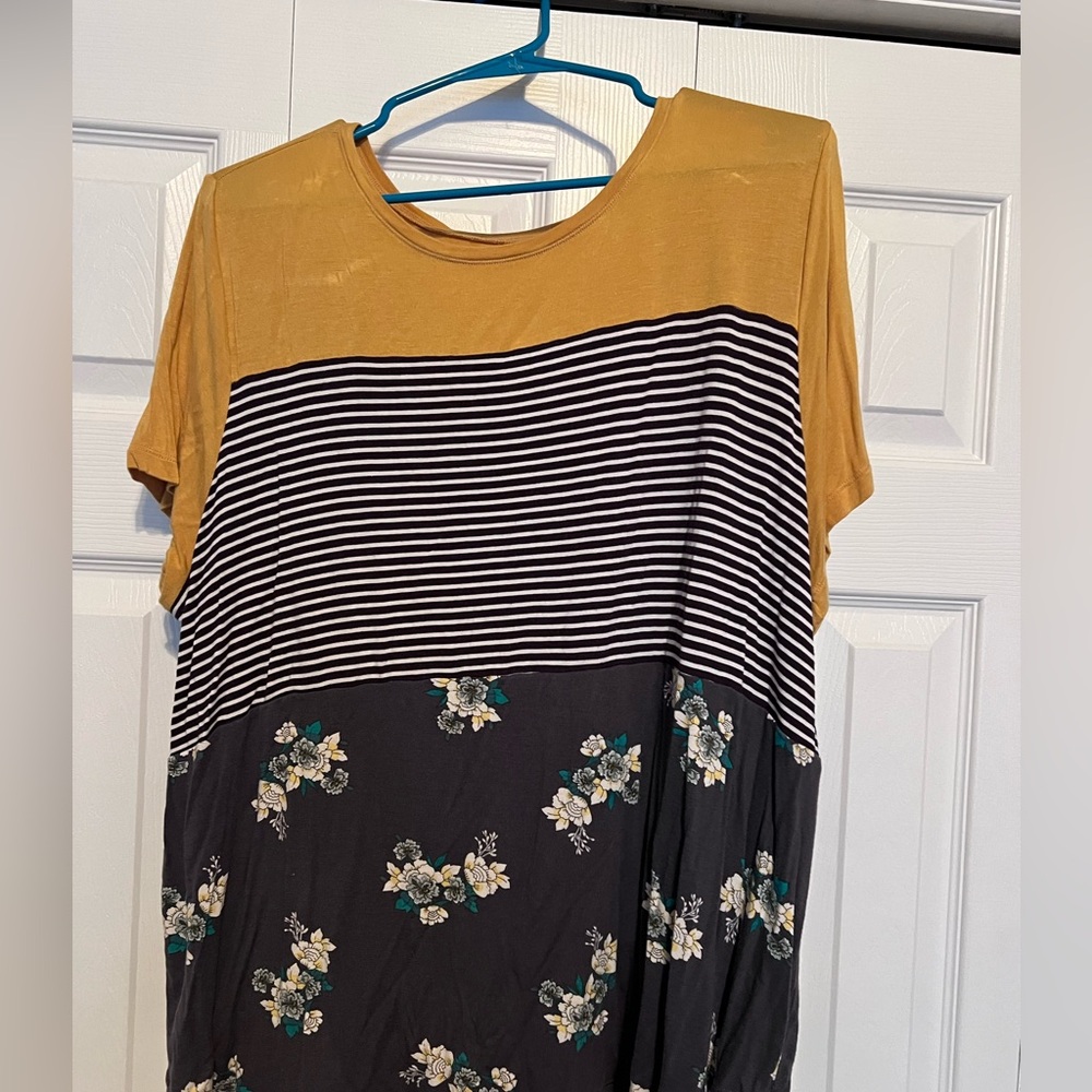 Women’s Maurice’s size 1 top